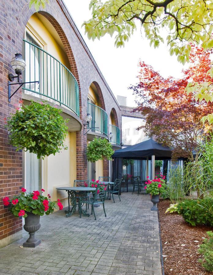 The Inn Of Ватерлоо Екстер'єр фото
